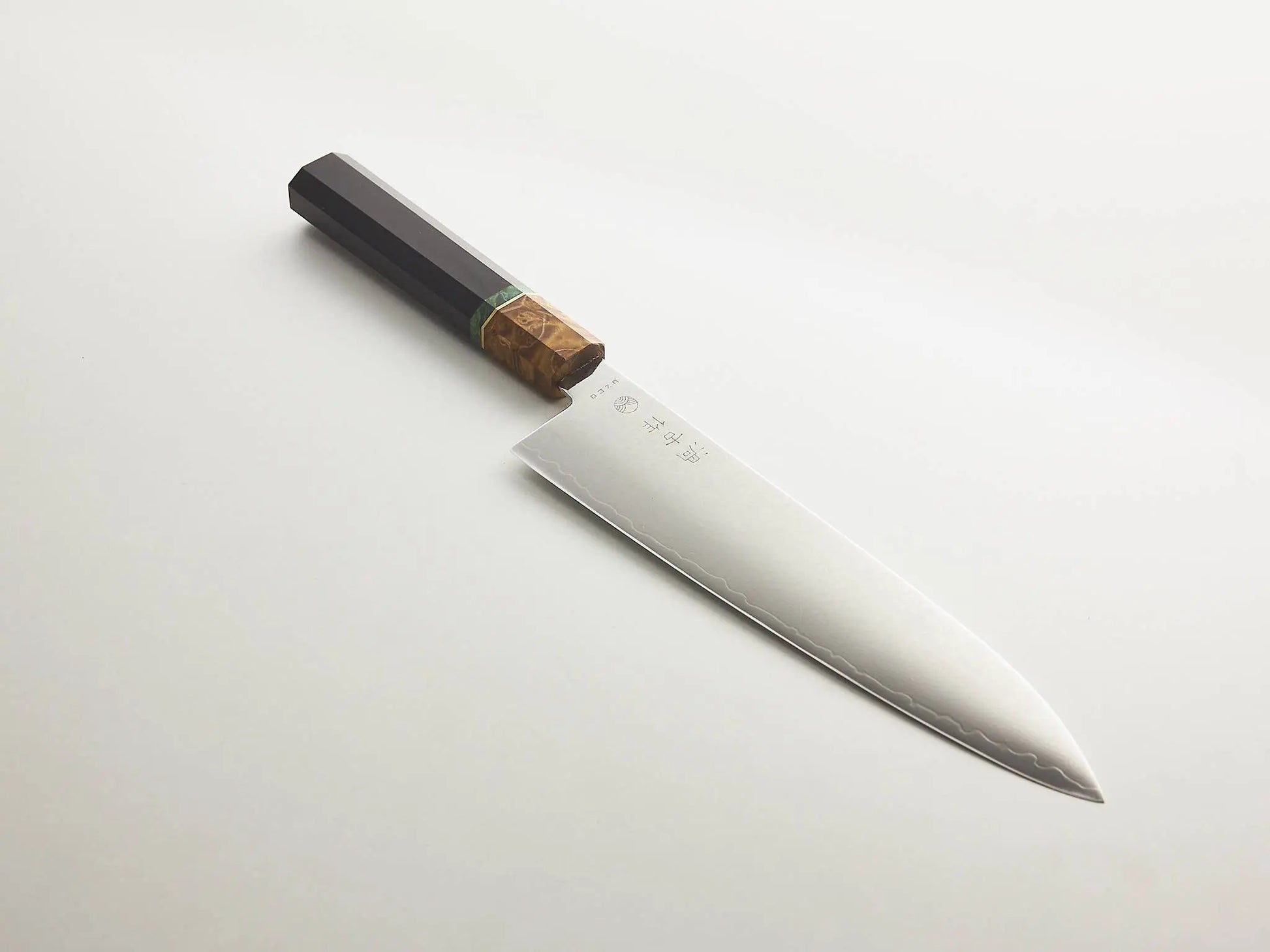 Couteau GYUTO Style Japonais Damas 20 cm / 8 pouces MINUIT UZCO