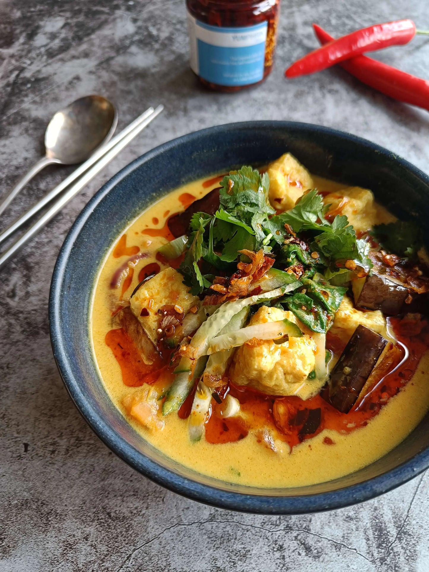 Yum Phrik - GAGNANTE de la meilleure huile de chili Trouble and Spice B.V.